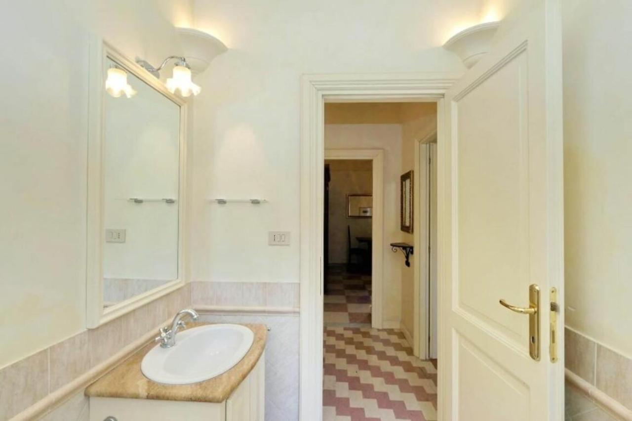 Borgo Vittorio Apartment Рим Екстериор снимка